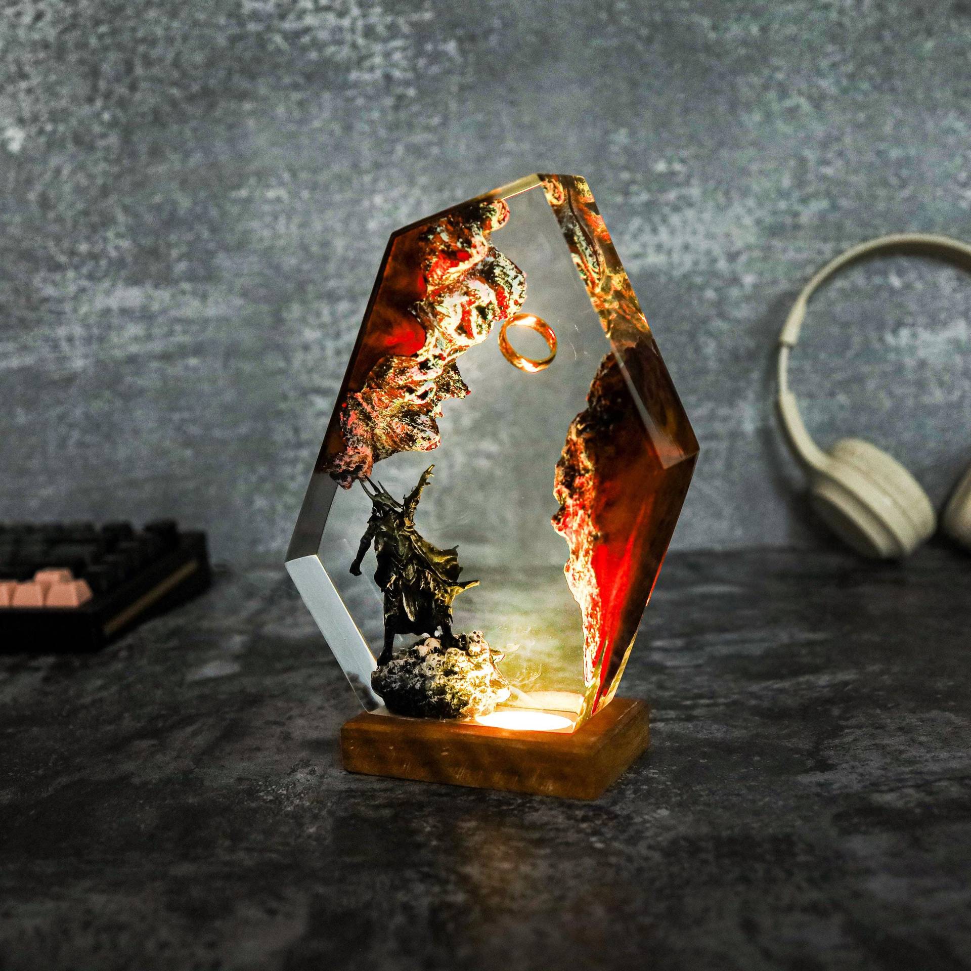 Lighting Decor Wedding - Film-Szenen-Figur Tischlampe aus Harz, Magischer Ring,